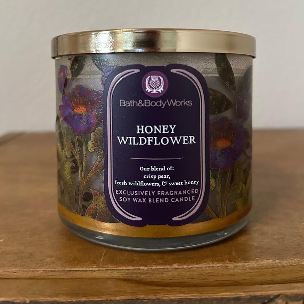 NEW Bath & Body Works HONEY WILDFLOWER 3 wick Candle